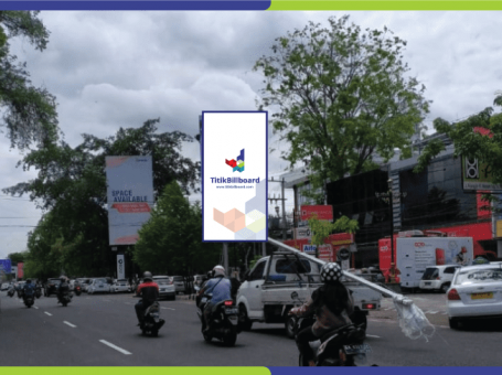 Sewa Billboard Mataram Jl. Pejanggik – Depan Alfamart